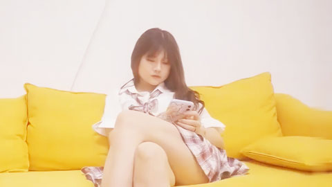 迷妹推荐--经典作之JK裙可爱萌妹子第1部 JK软妹奶子大爽到高潮真心话