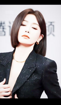 秦岚_优雅长腿知性女神_背地里就是一只骚浪母狗PMV_淫荡解说