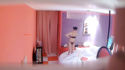 迷妹推荐--偷拍最会玩的情侣69足交胸交毒龙情趣内衣两小时操了好几次骚逼淫荡对白