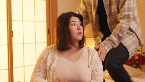 母亲被儿子奸淫并初次被儿子中出 冈江凛__002