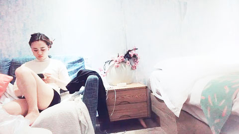 迷妹推荐--少妇好身材，口技很好，比男人还猴急，骚得一屁