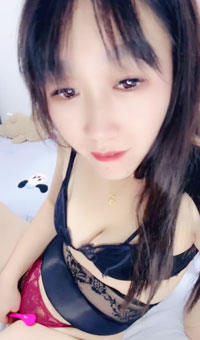 邻家寂寞骚姐姐 丝袜制服全裸疯狂自慰