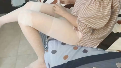 迷妹推荐--花言巧语哄骗学院派极品骚妹纸