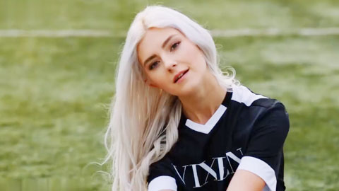 勾引她最喜欢的足球明星