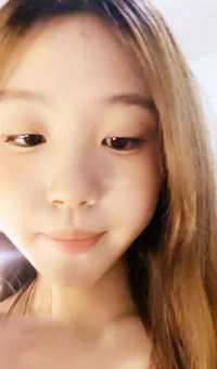 清纯校花!_裸舞道具自慰喷水!_1