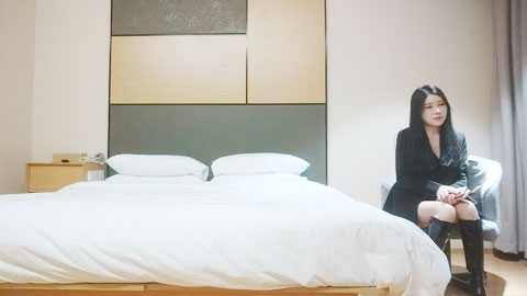 迷妹推荐--依旧顶级美女，包臀裙肉丝妹子