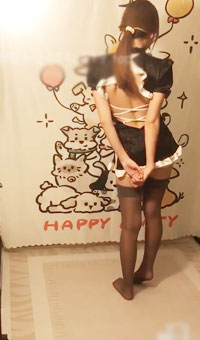 前两天醉后与妹妹缠绵被发现_昨晚她邀我拍漫展装_我借摆姿势摸她_渐入佳境