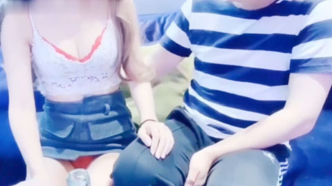 在星级酒店直接玩3P_假期最后的疯狂_直接嗨到天亮