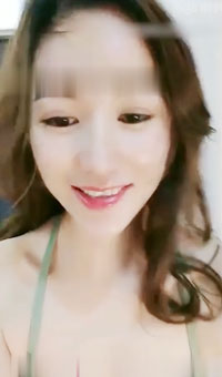 御姐在家情趣开播，全程浪叫，邻居估计每天晚上睡不着，最后高潮潮喷作罢下播1