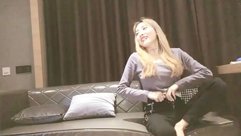 迷妹推荐--金发女孩在大哥的屌下嗷嗷淫叫