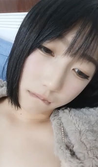 短发清纯系美女3P双男