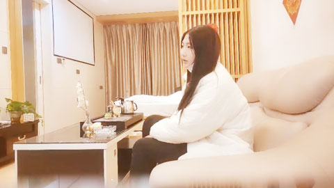 迷妹推荐--今晚外围兼职嫩妹，纤细美腿苗条身材，埋头深喉舔屌，后入抽插骚逼