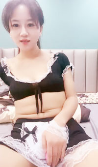 悲催雞排，平胸也能挤出来，有颜值就要秀