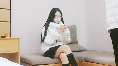 迷妹推荐--22岁_172cm艺术学院清纯女神学生妹，兼职援交，甜美乖巧，黑丝诱惑啪啪佳作