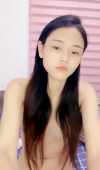 瘦瘦的骨感美少女，直播间大尺度表演_001