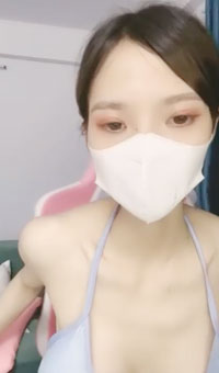 苗条姑娘热舞自慰