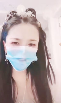 小骚货抖音直播间喷水,这是喷水枪吗?喷这么高