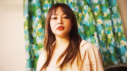 迷妹推荐--一场豪放的性爱才能拯救她-优娜