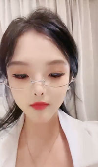 两个美女酒店激情啪啪_不断的被爆操无套内射