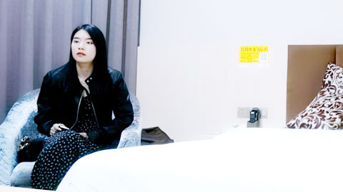 迷妹推荐--黑长直高冷小姐姐，170CM大长腿，交叉姿势爆操，各种姿势来一遍