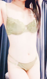 全裸抠逼，性感蝴蝶逼 秒射