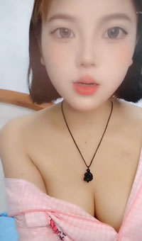 看这么纯洁的女孩情趣内裤道具自慰_全程充满欲望想操