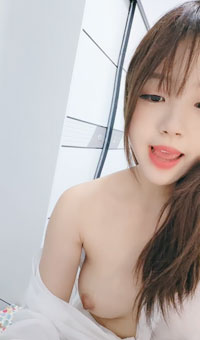 舞蹈系校花!_裸舞扩阴道具狂插喷水!