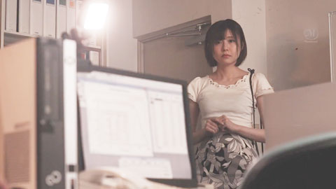 儿子有闯祸了 妈妈被叫学校去处理