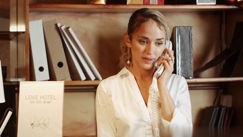 被富二代男友邀约去庄园度假