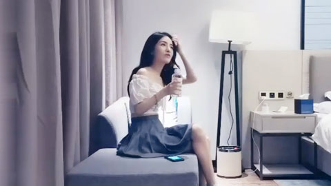 迷妹推荐--妹子TP啪啪，舌吻调情洗完澡开干口交舔逼，后入大力猛操呻吟娇喘诱人酒店偷拍