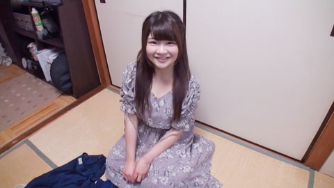 换上连体泳装 紧身的好看