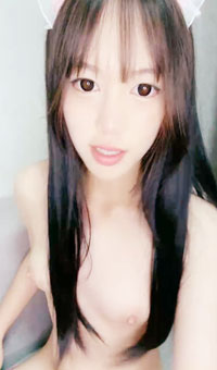 小护士情趣装尤物少女，外表呆萌卡哇伊，肥唇粉嫩美穴