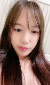 文静颜值极品妹妹！白皙皮肤肥唇粉穴！脱光光跳蛋自慰，特写震动阴蒂，爽的呻吟娇喘，揉捏奶子