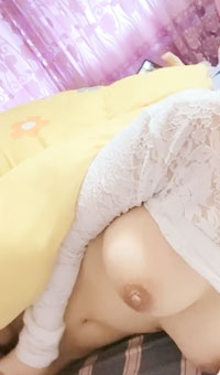 反差婊小护士奶子坚挺，叫床声超骚