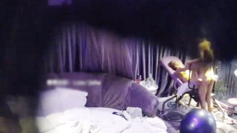 迷妹推荐--情趣炮房偷拍 來找刺激的男女炮友嘗試銷魂椅上做愛