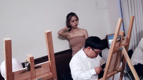 迷妹推荐--美术室大胆爆操骨干女老师