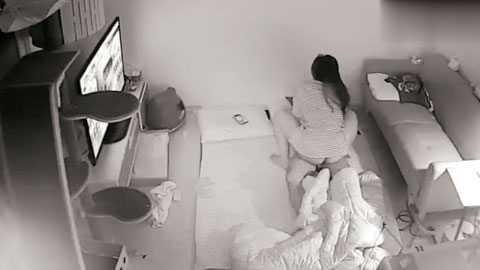 迷妹推荐--家庭摄像头破解偷录小两口做爱