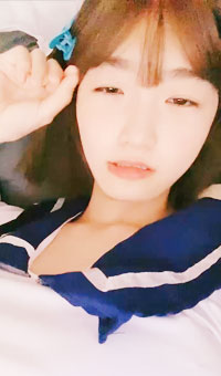 呜崽酱  高颜值大胸学生妹在寝室露逼露奶超诱人