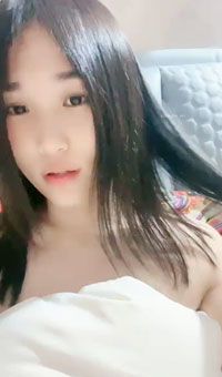 真实感扑面而来，，重磅，良家美女与男友的居家三天淫乱纪实，甜美得陶醉于性爱之中