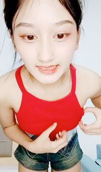 清纯高颜学妹，美得一屁，下海 劲爆裸舞！大秀一场