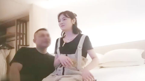 迷妹推荐--探花中的花蕊长相甜美的小姐姐