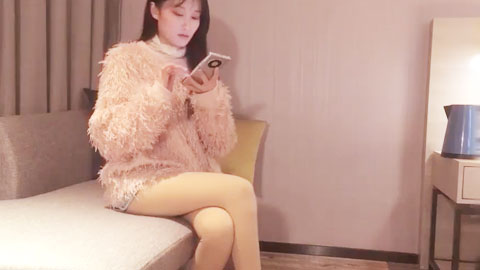 迷妹推荐--网约小姐姐，两个漂泊异乡的孤独男女来一场灵与肉的碰撞