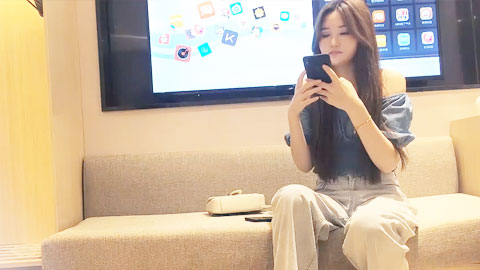 迷妹推荐--高颜值大长腿妹子