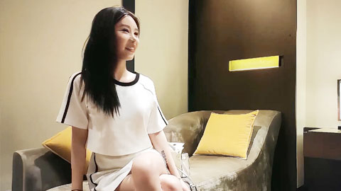 迷妹推荐--极品清纯外围女神，胸大臀翘，肤白貌美，高抬玉腿任意抽插