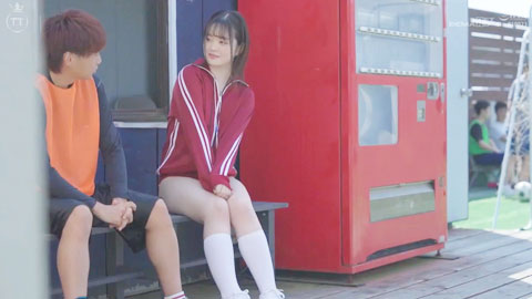 让大伙得胜而管理精子～为了队伍而含住榨出的女经理