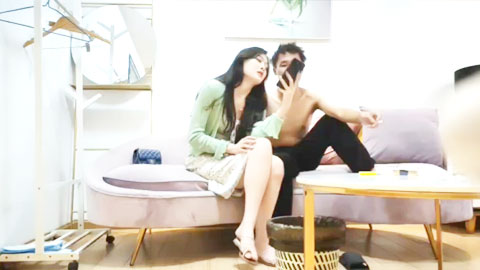 迷妹推荐--啊宝贝我要 我怕你第二次出不来 被小哥骚逼操操舔舔很舒坦 换装调情准备第二炮翻车了