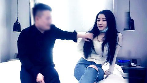 迷妹推荐--长腿童颜巨乳妹_苗条长腿超级大完美尺寸润又滑