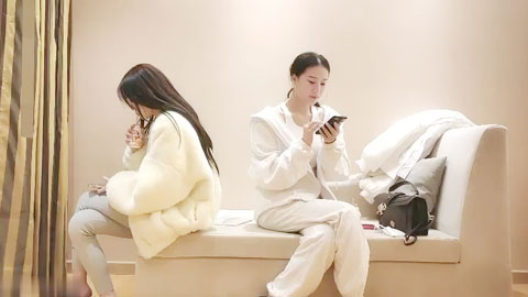 迷妹推荐--双飞外围女神，明星脸模特身材，双姝争艳配合默契