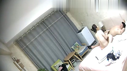 迷妹推荐--主题酒店盆栽房摄像头偷拍纹身胖哥和白肤骚妇SM制服诱惑啪啪