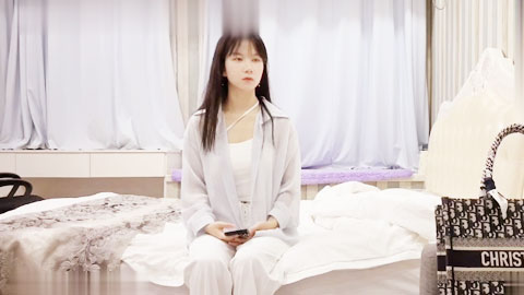 迷妹推荐--爆操清纯学妹_冷艳女神也折服于大鸡巴之下